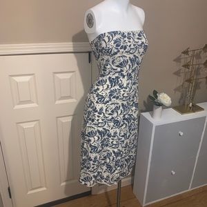 Small strapless cute dress